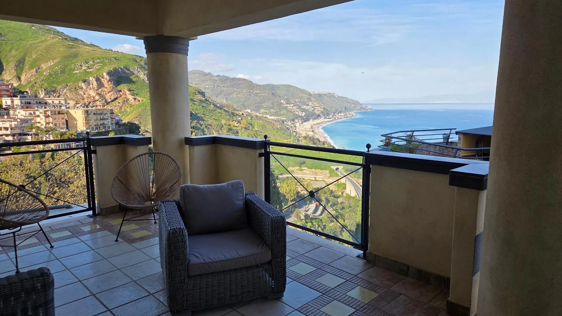 Taormina Ibiscus Apartment By Taormina Holidays 0*,